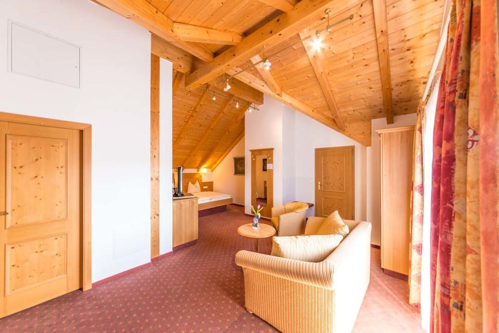 Metzgerei Gasthof Oberhauser - Hotel Zur Post Egling Bagian luar foto