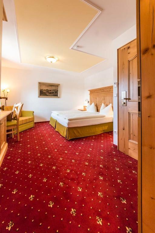Metzgerei Gasthof Oberhauser - Hotel Zur Post Egling Bagian luar foto