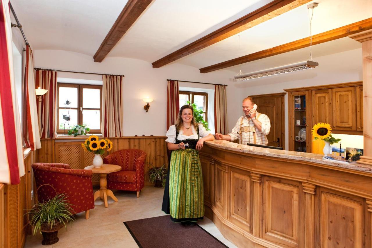 Metzgerei Gasthof Oberhauser - Hotel Zur Post Egling Bagian luar foto